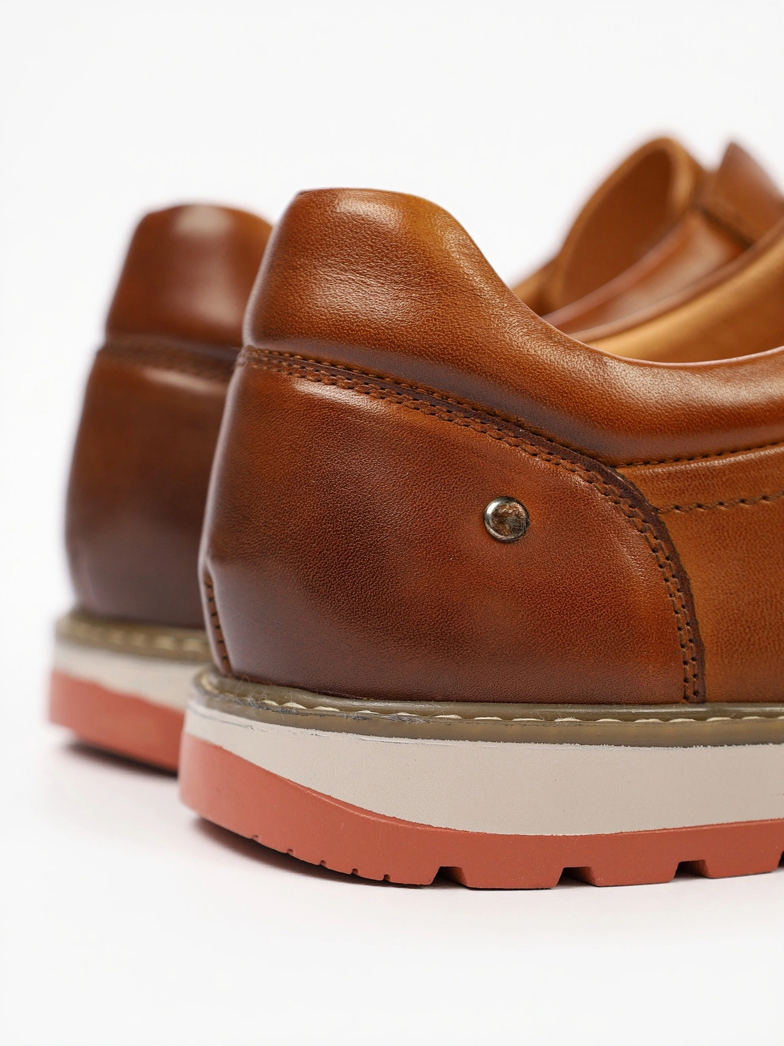 Туфли-дерби рыжего цвета со шнуровкой